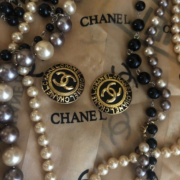 CHANEL pearl necklace set / Chanel Scarf/ Chanel earrings - Picture 3 of 5